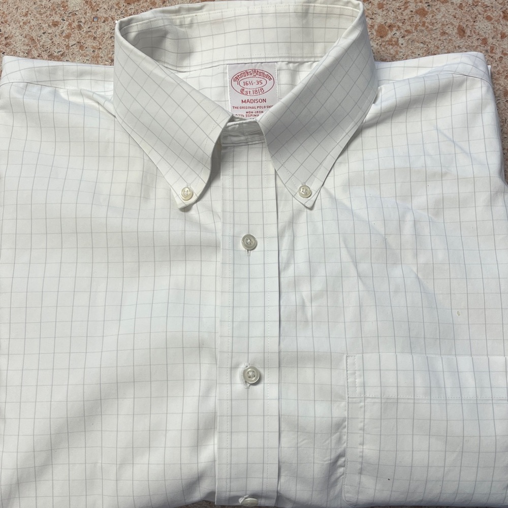Brooks Brothers Madison subtle window pane pattern 16.5/35